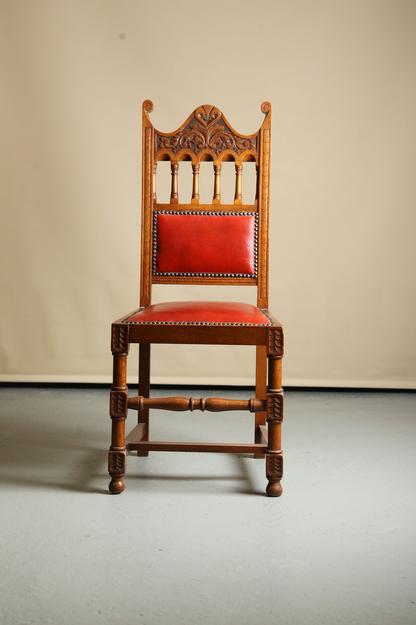 Set of 19th century oak dining chairs