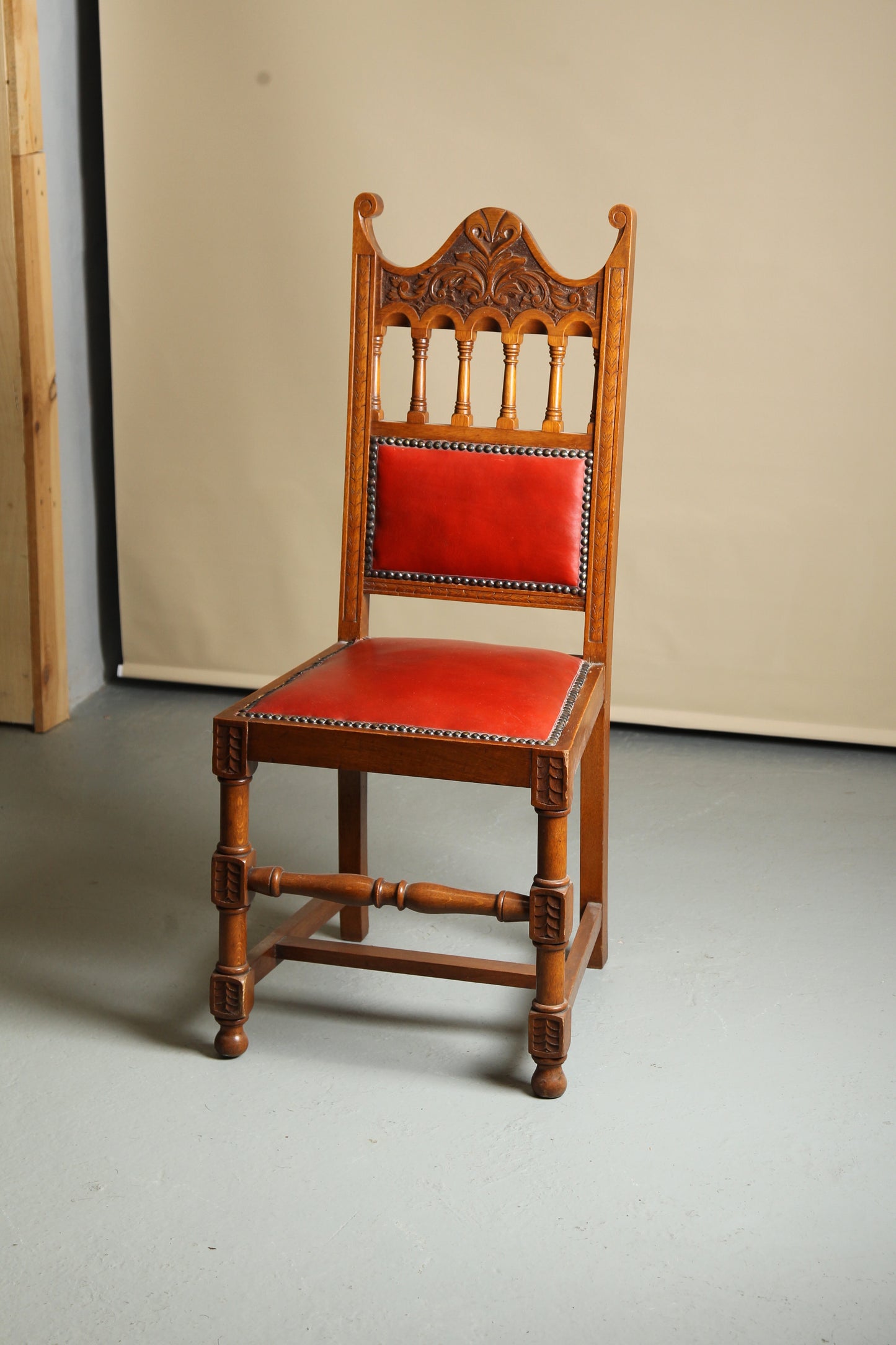 Set of 19th century oak dining chairs