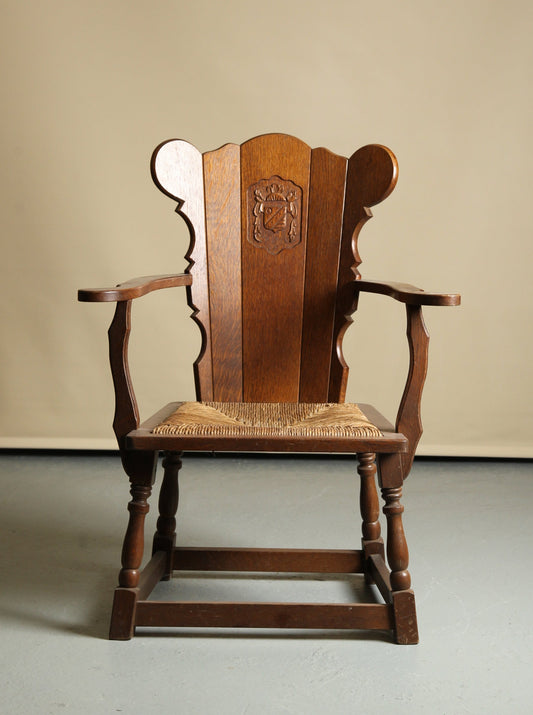 Set of 4 shield back oak carver chairs