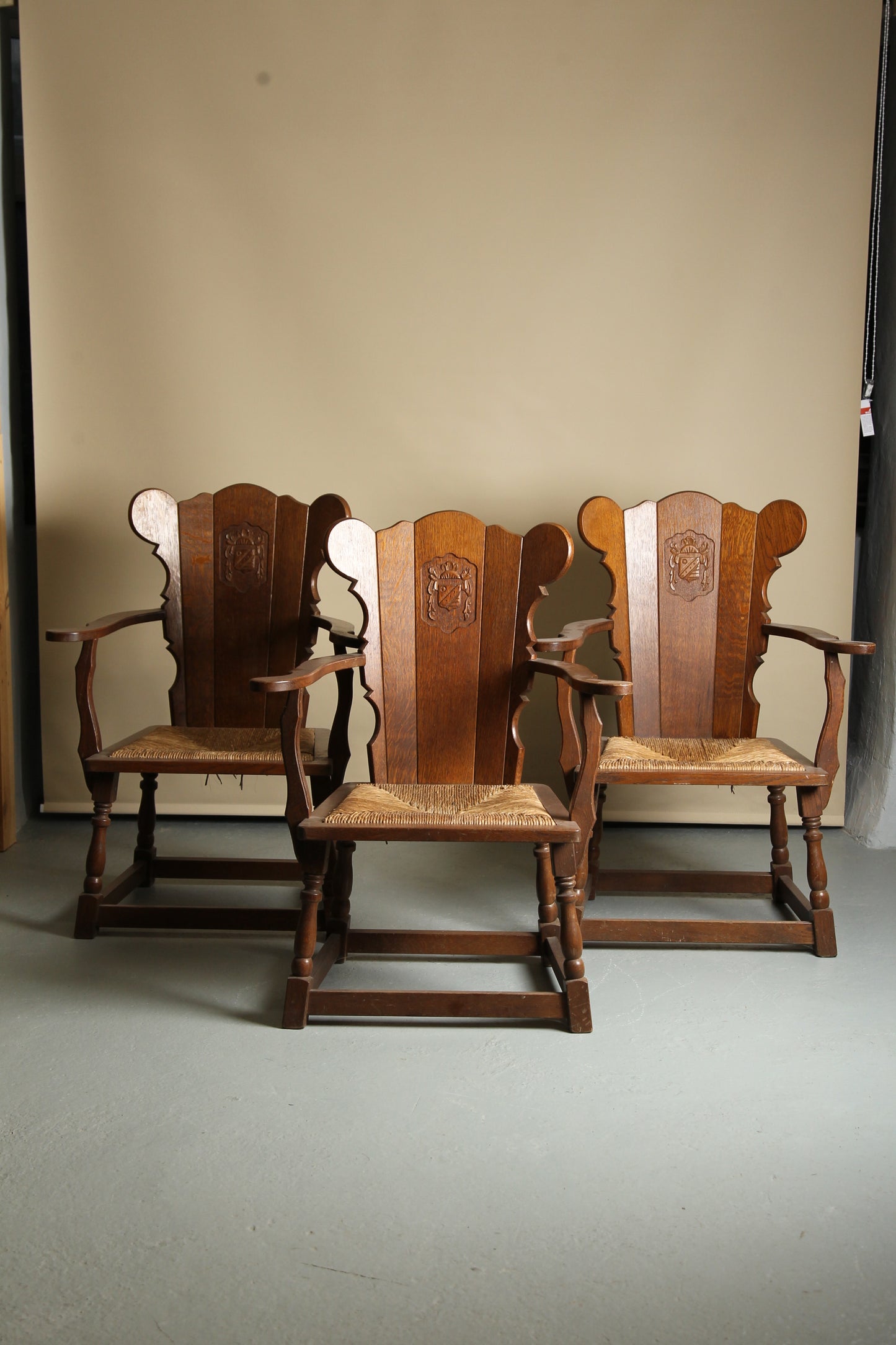 Set of 4 shield back oak carver chairs