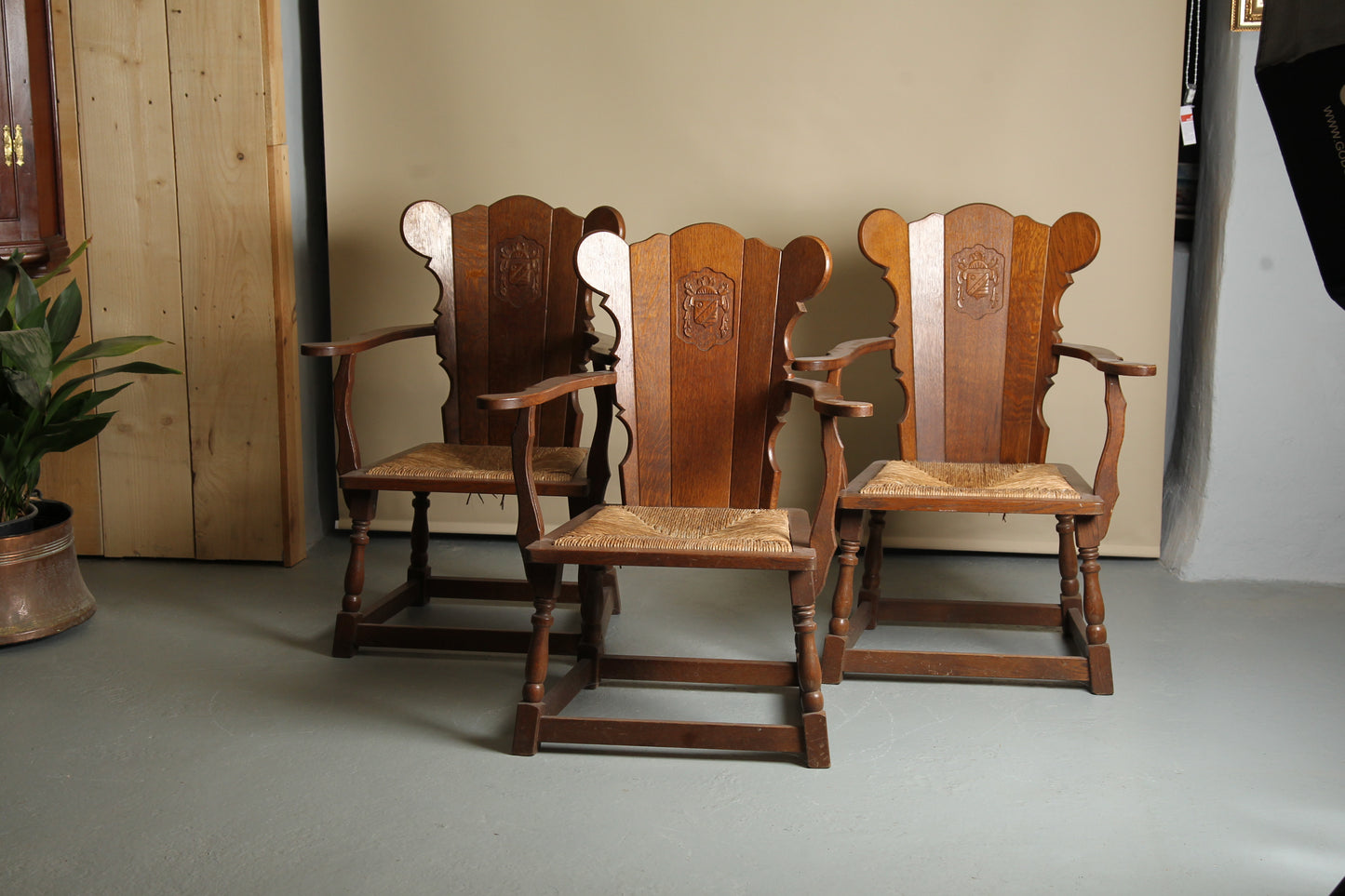 Set of 4 shield back oak carver chairs