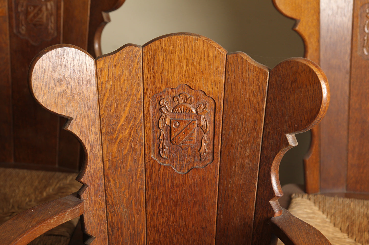 Set of 4 shield back oak carver chairs