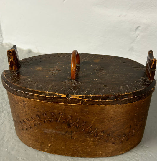 Scandinavian 19th Century Bentwood Folk Art Pokerwork Box