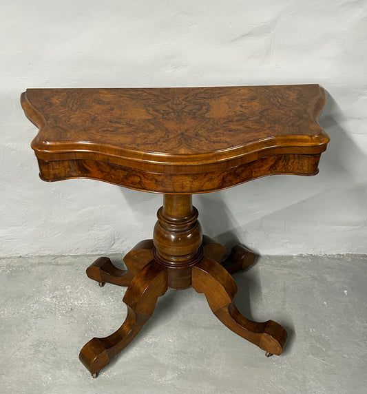 Burr walnut Victorian games table