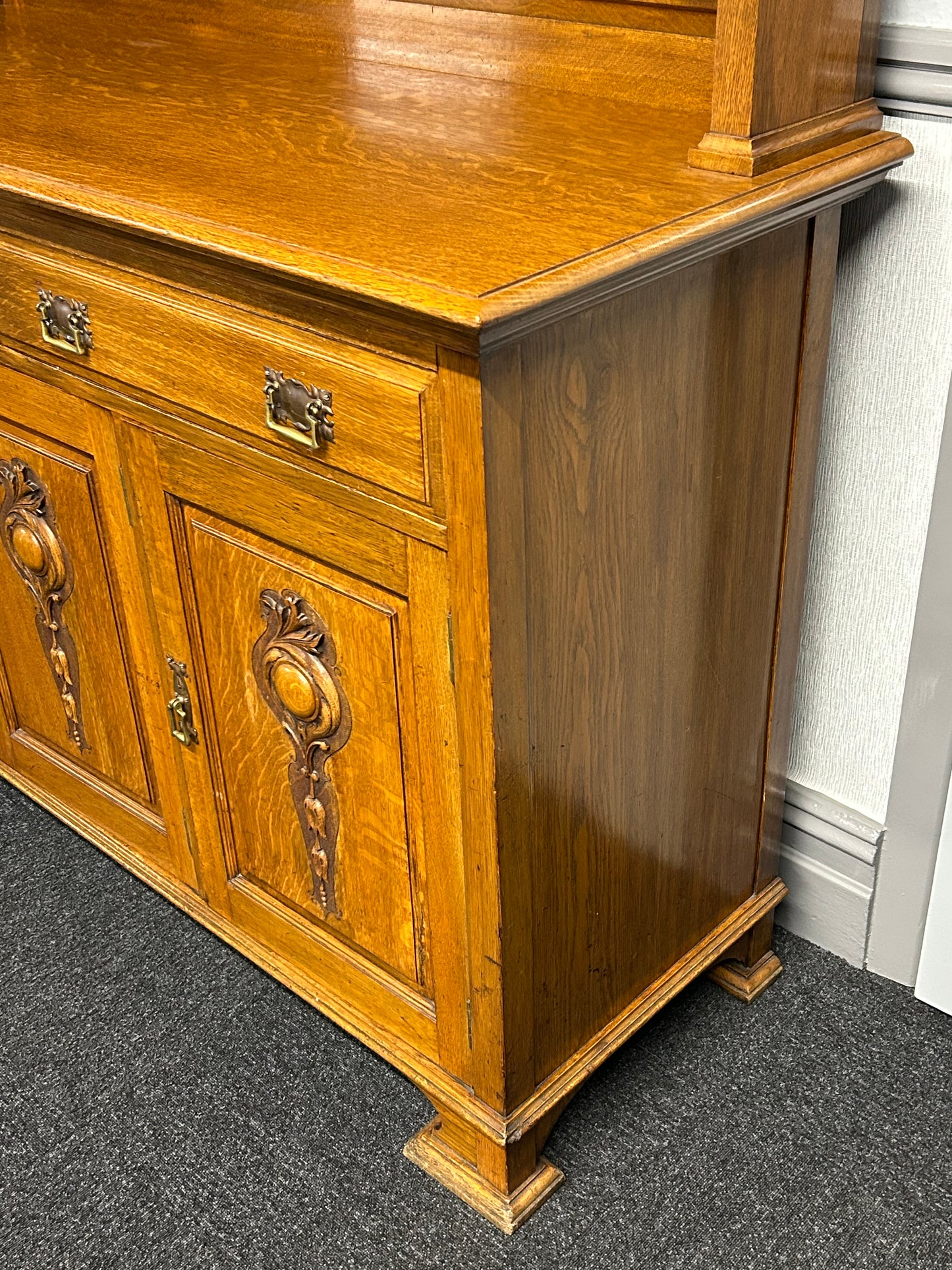 Oak Mirror Back Sideboard