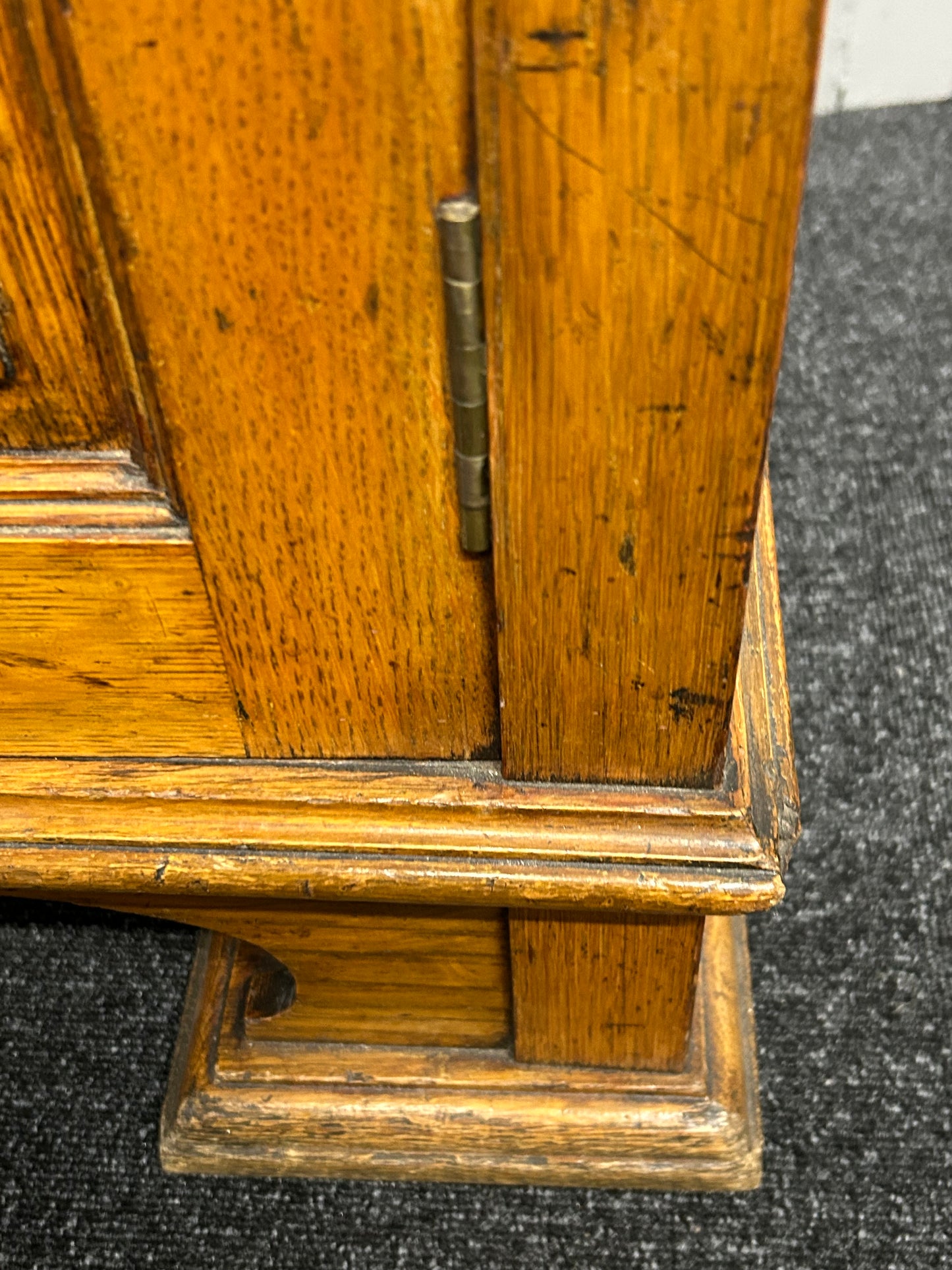 Oak Mirror Back Sideboard