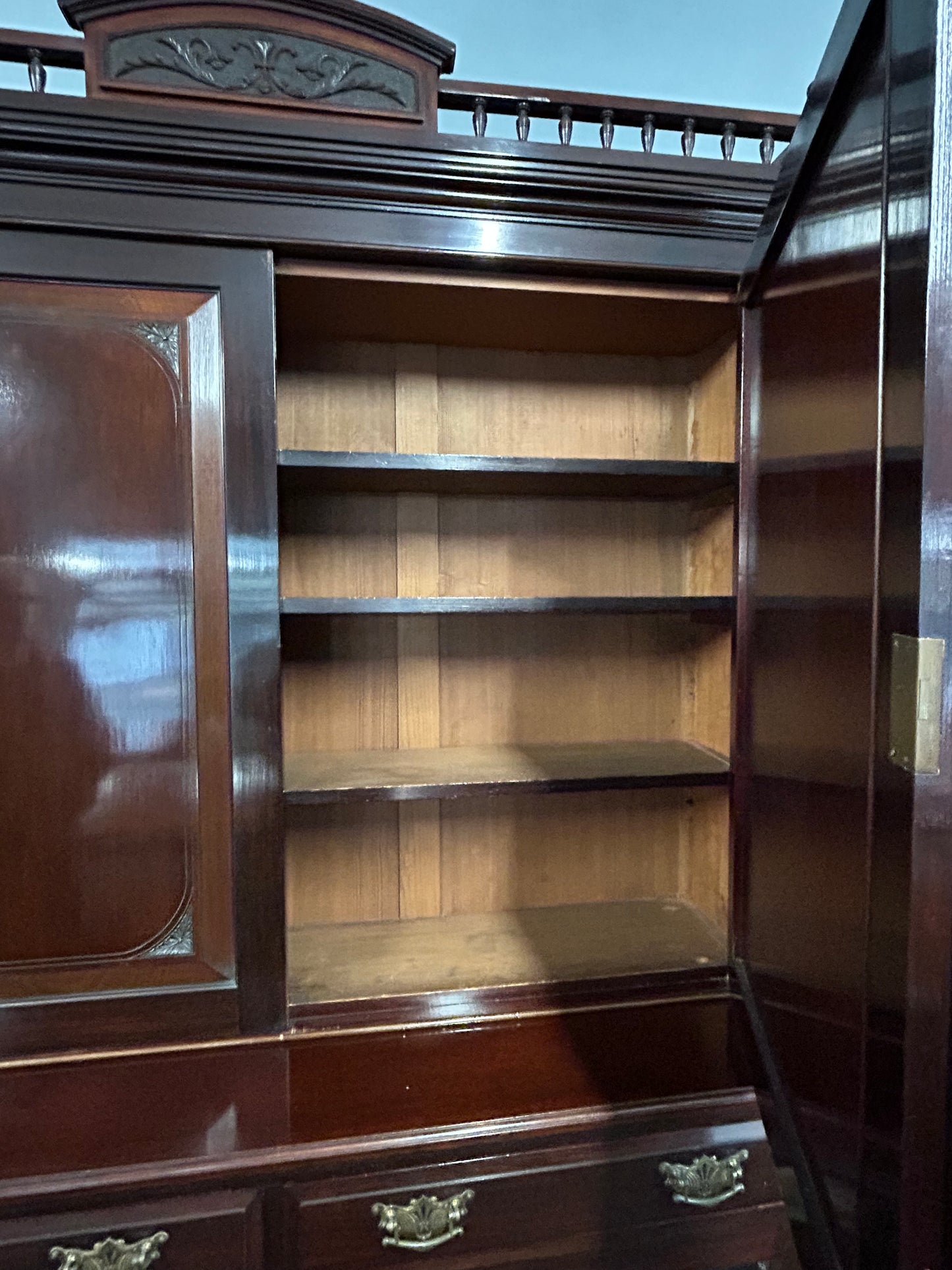 Edwardian Mahogany display and storage cabinet